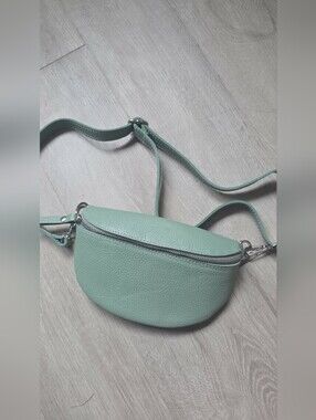 Women's Real Leather Crossbody Shoulder Chest Handbag